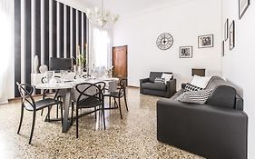 Rialto Design Boutique Apartment R&R